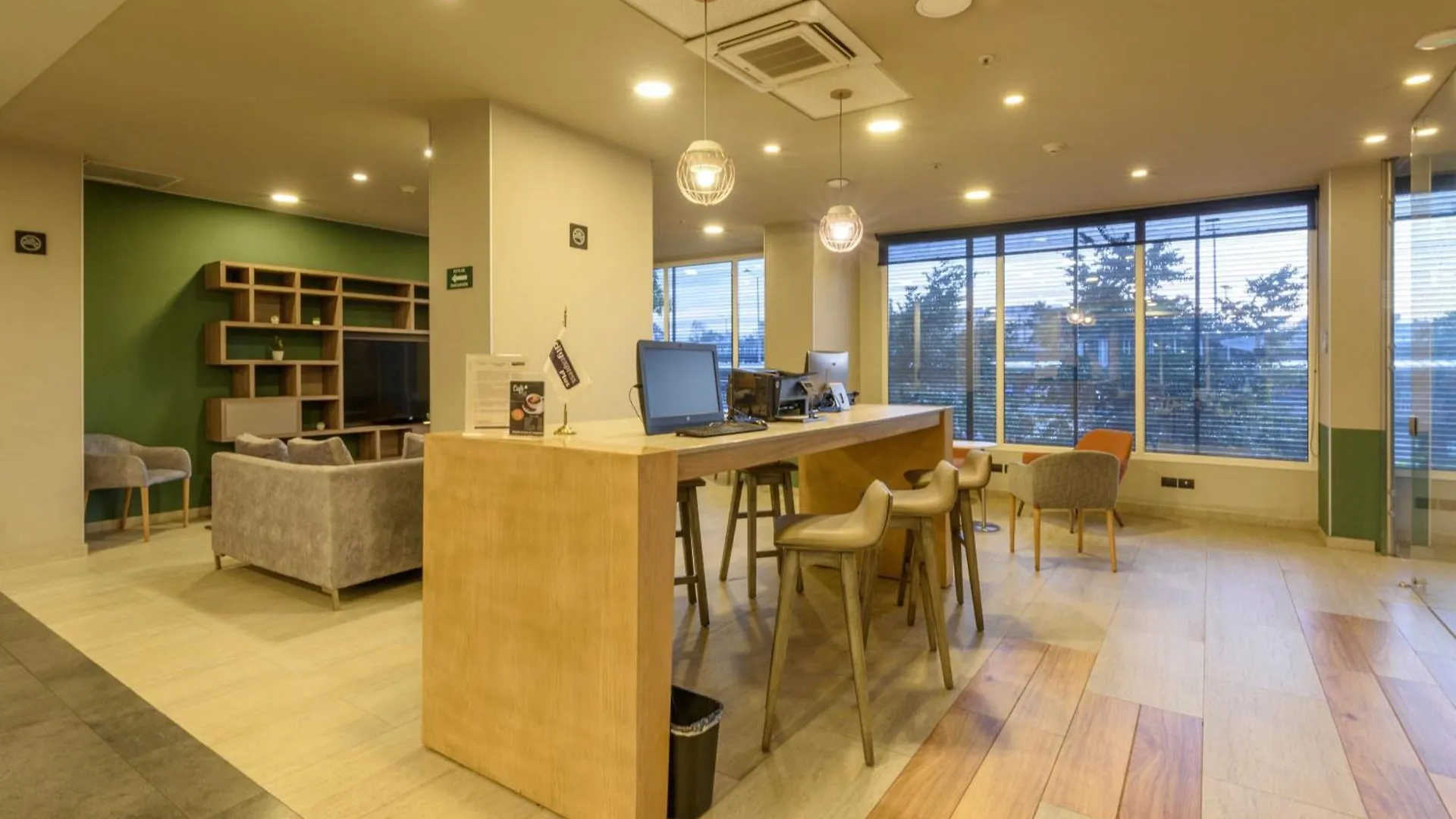 City Express Plus By Marriott Bogota Aeropuerto 4*,
